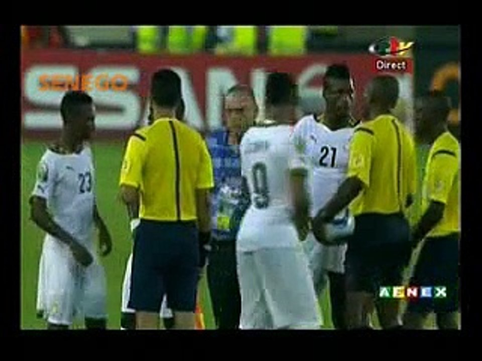 Vidéo- Urgent: CAN 2015: Guinée équatoriale / Ghana 0-3, match interrompu par le public