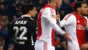 Niklas Moisander Red Card - Ajax vs AZ Alkmaar 0-1 Dutch Eredivisie 05-02-2015