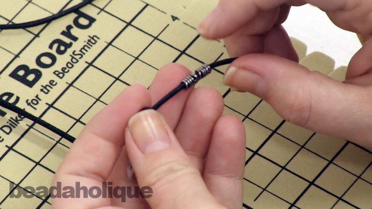 How to Use Closed Jump Rings in Macrame Square Knots