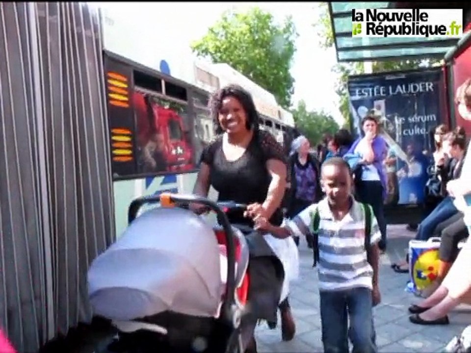 VIDEO. Tours : grève des bus, la colère monte chez les usagers