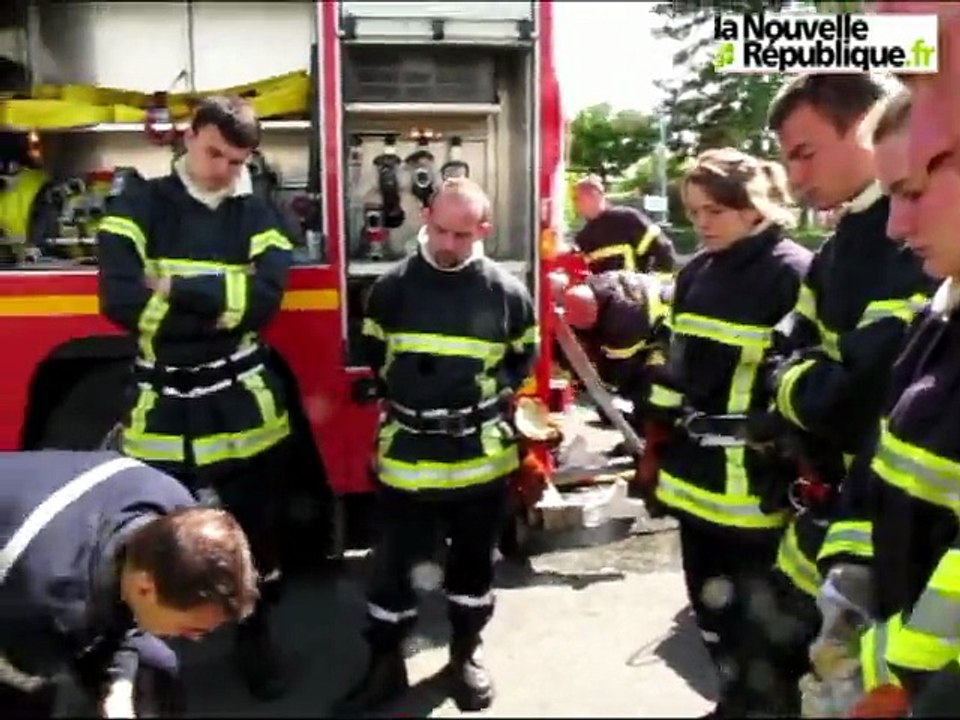 VIDEO. En formation avec les sapeurs-pompiers volontaires de Vendôme
