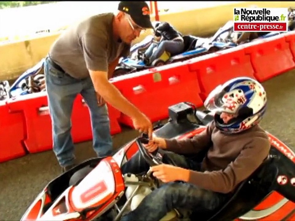 VIDEO Usseau: à bord d'un kart pour vivre les frissons de la course