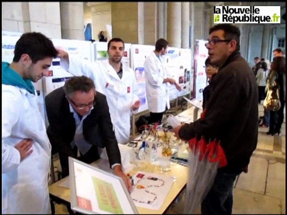 VIDEO. Tours : les molécules s'amusent à la fête de la science