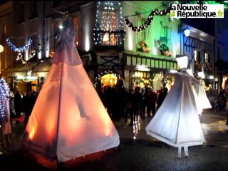 VIDEO. Des fées pour un parcours de lumière à Amboise