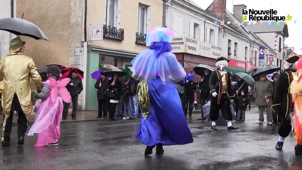VIDEO. Oucques (Loir-et-Cher) : leurs plus beaux souvenirs de carnaval