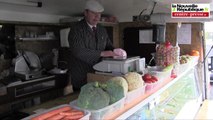 VIDEO. Champagné-Saint-Hilaire. En tournée avec le camion du boucher