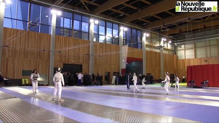 VIDEO. Les escrimeurs niortais plébiscitent leur salle à l'Acclameur