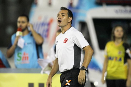 Para Doriva, Vasco precisa melhorar percentual de passes certos