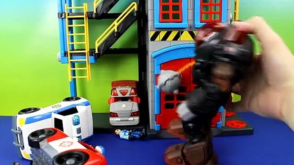 Imaginext Bizarro tries to destroy Rescue squad town Superman saves the day robot toy stories