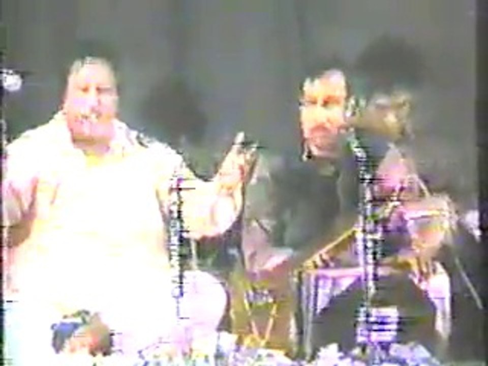 Had e Kunfakan Se Guzar Gaya - Nusrat Fateh Ali Khan Qawwali/Ghazal With Lyrics