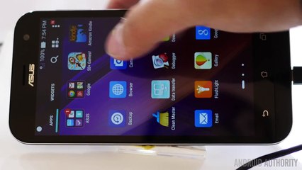 Asus Zenfone Zoom smartphone giá rẻ cấu hình khủng