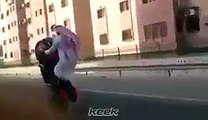 watch this Arabic man with one wheeling on bike. - hdentertainment