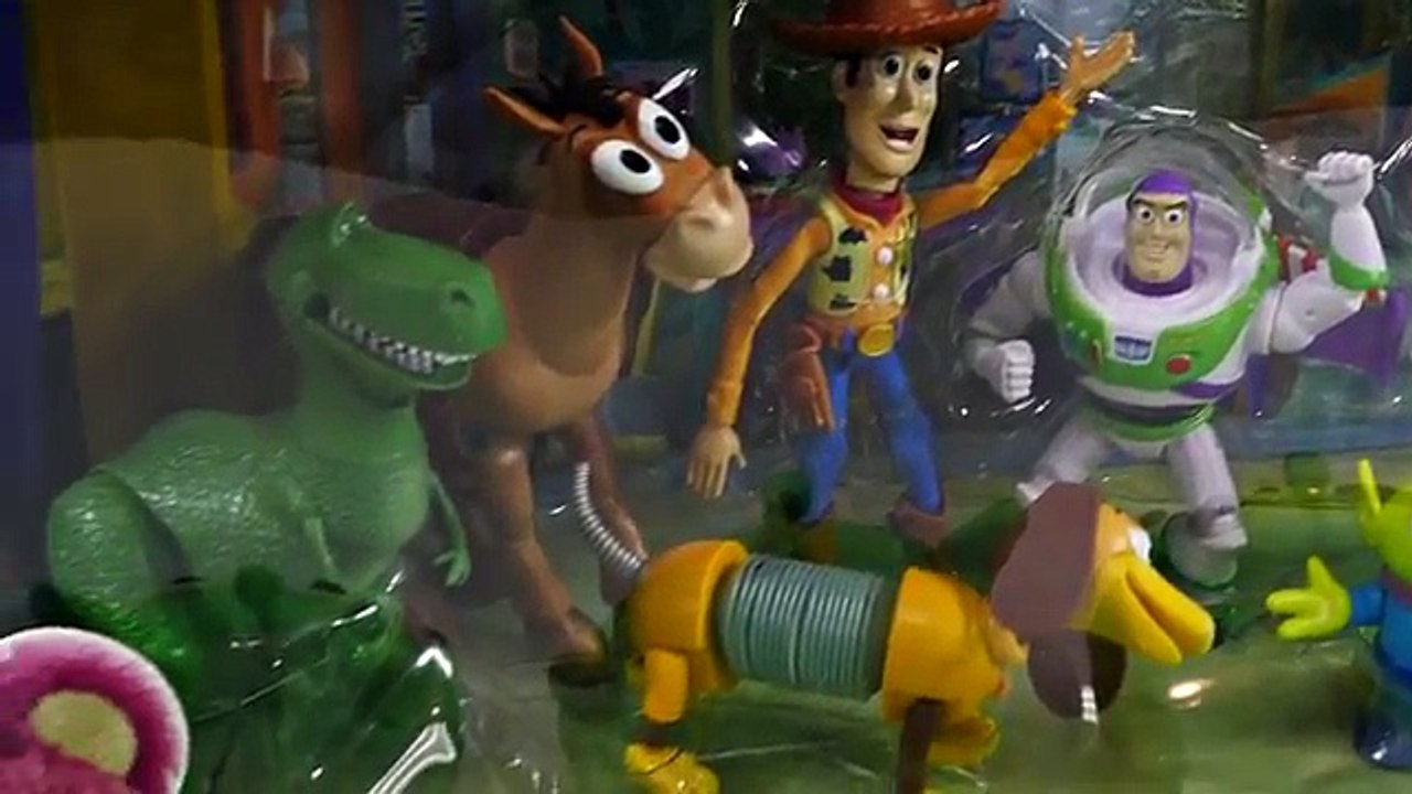 SURPRISE EGGS Toy Story Play Doh Egg Disney Pixar 8-Pack Figures Huevos Sorpresa Plastilina DCTC