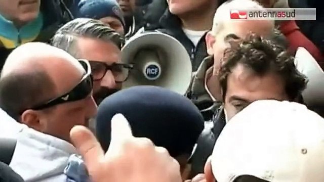 TG 05.02.15 Ilva Taranto, autotrasportatori in marcia sulla Statale 100