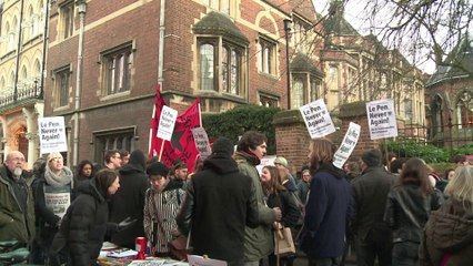 Manifestation contre Marine Le Pen à Oxford