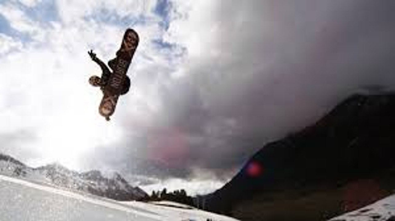 SNOWBOARDING FOR ME - Shaun White and Heikki Sorsa visits Austria for Oakley