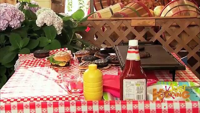 Funniest Burger Attack - Just Kidding Hidden Camera Prank