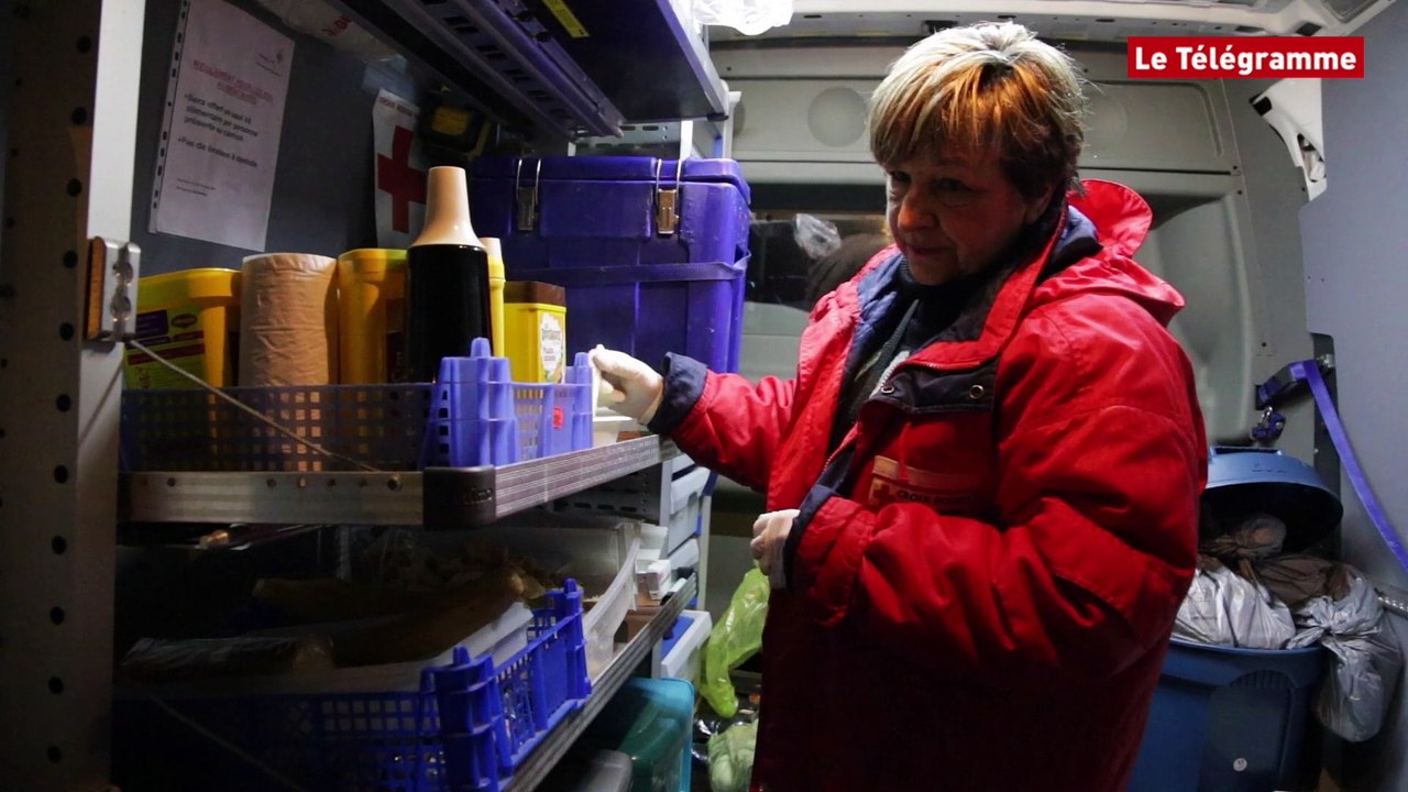 Saint-Brieuc. Ce que la maraude donne aux SDF le soir