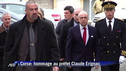 Corse: Cazeneuve rend hommage au préfet Erignac
