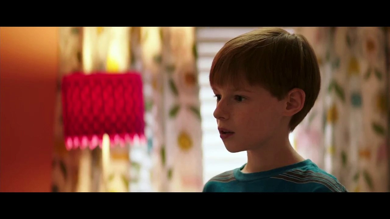 Poltergeist Official Trailer 2015