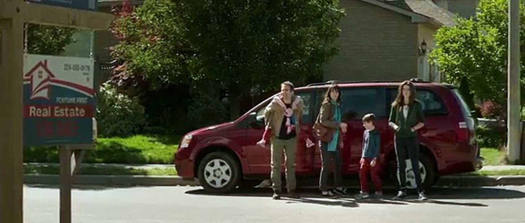 Poltergeist Official Trailer #1 (2015) Sam Raimi Horror Movie Remake HD