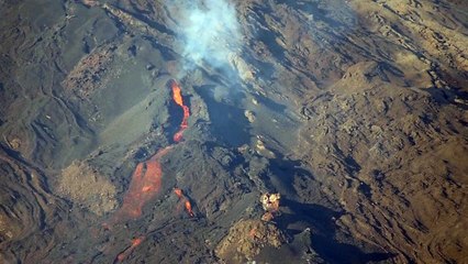 éruption du piton de la Fournaise vue depuis le rempart de la caldeira vers 14h le 05 février 2015