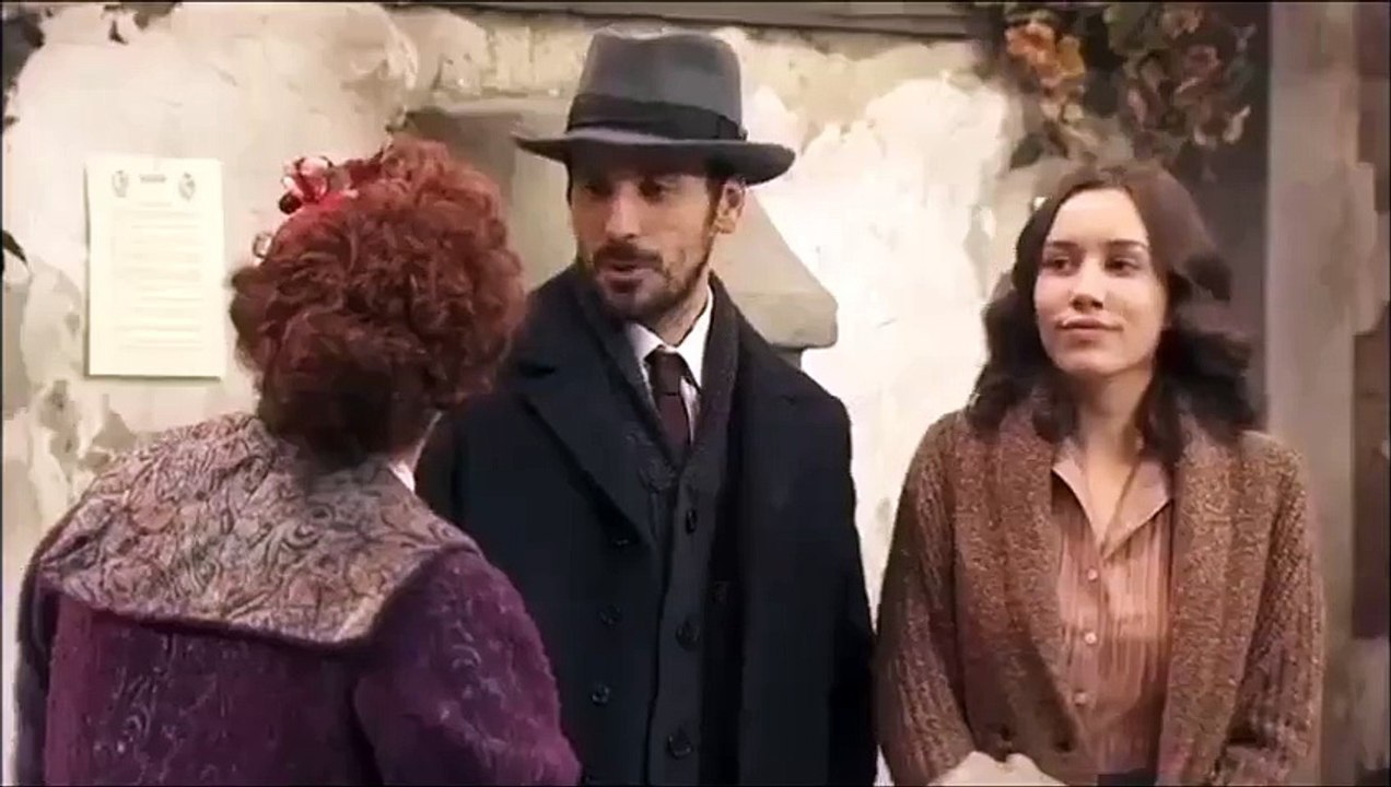 Dolores preguntando a Conrado y Aurora cuando se casan
