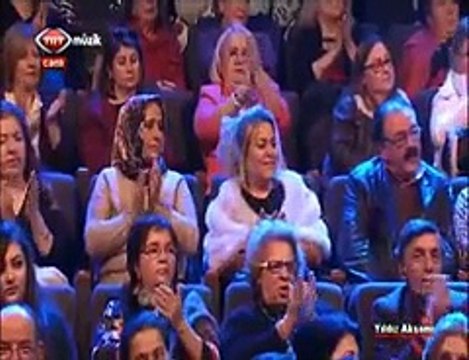 Muazzez Ersoy - Tadı Yok Sensiz Geçen Ne Baharın Ne Yazın