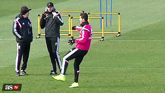 Cristiano Ronaldo retó a Carlo Ancelotti en el entrenamiento (VIDEO)