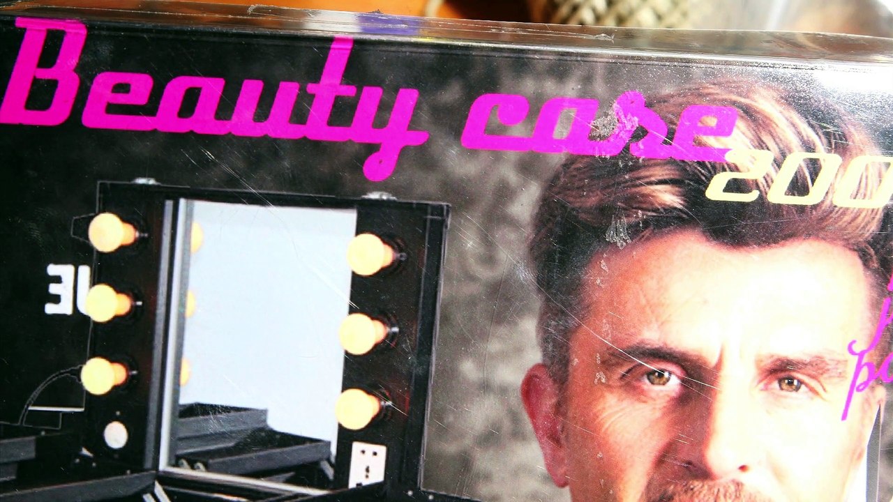 Mode d’emploi: le Beauty Case 2000 "spécial jeune politique"