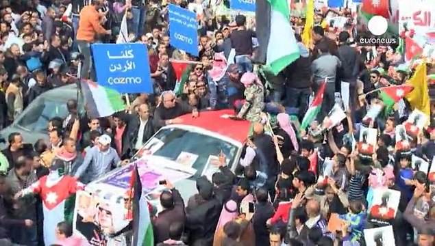 مظاهرة في الأردن للتنديد بعملية حرق الطيار معاذ الكساسبة من قبل ما يسمى بتنظيم الدولة الإسلامية