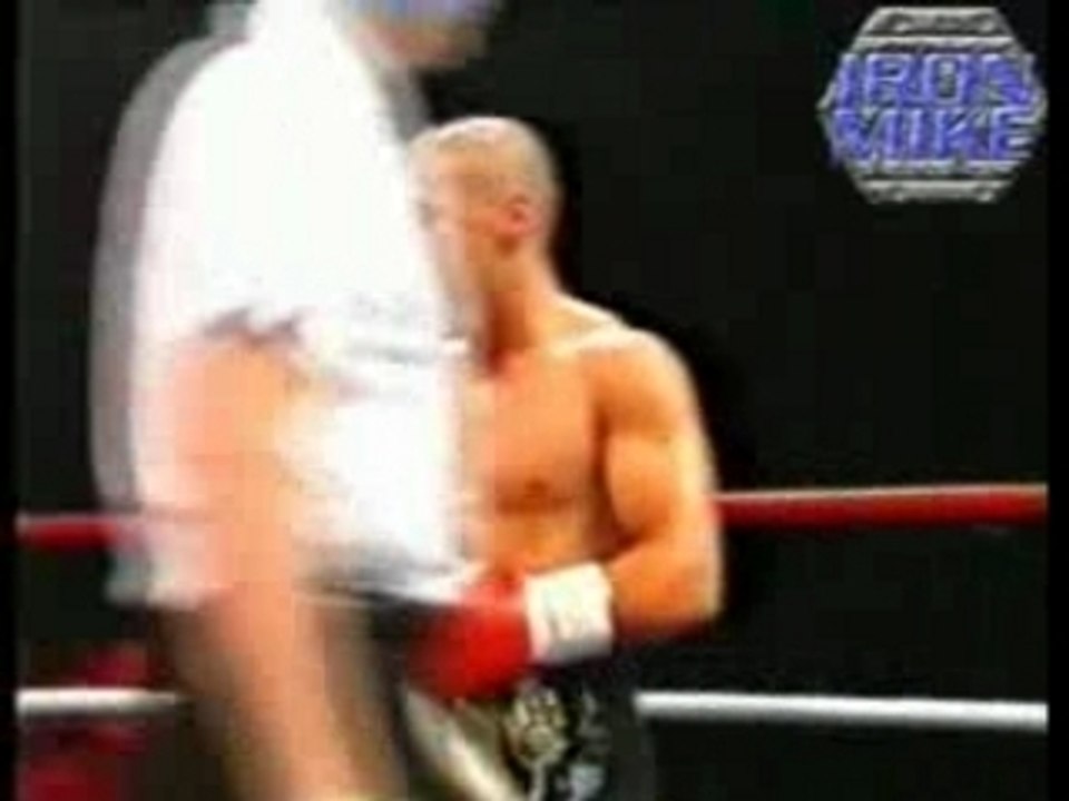 Kickbox Mike Zambidis