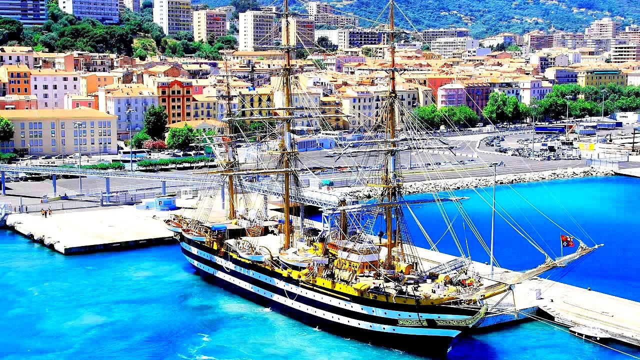 FLAVIO BEGHELLO owner CANNES REAL ESTATE +33(0)4 92 992 992 recommends: