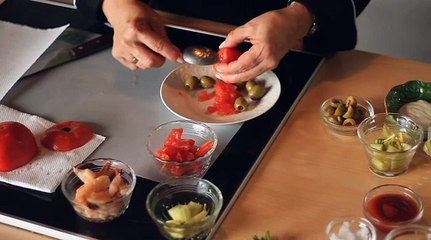 CÓMO PREPARAR TOMATES RELLENOS