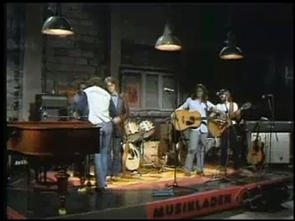 24.America - I Need You