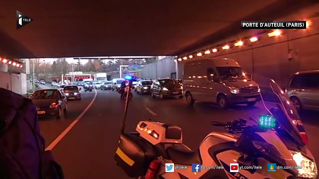 Les auto-écoles manifestent contre la réforme du permis