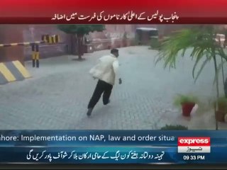 Criminal escapes from police custody