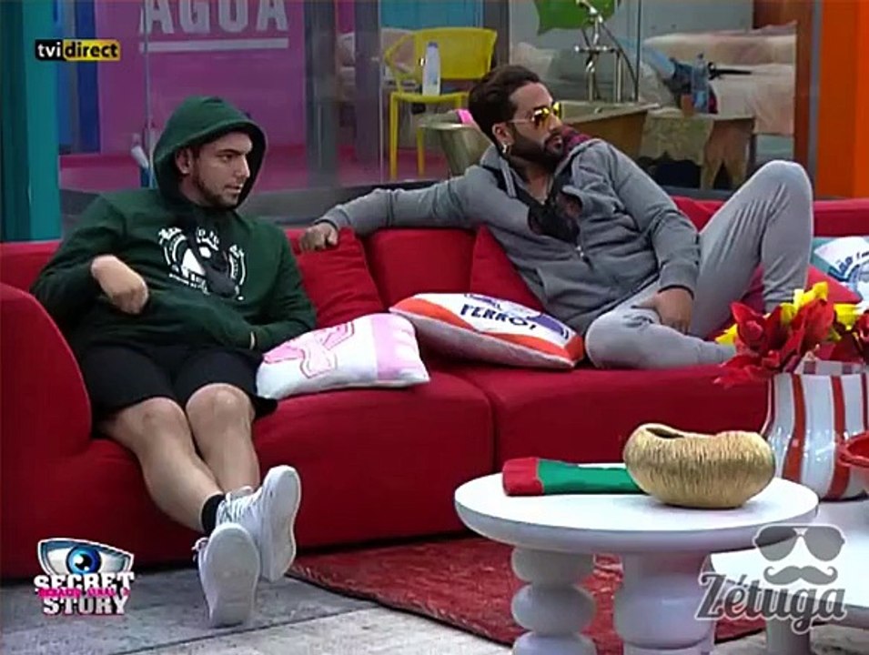 GRANDE DISCUSSÃO: Érica e Sofia trocam bocas com o Wilson, exaltam-se e tentam aAgressão