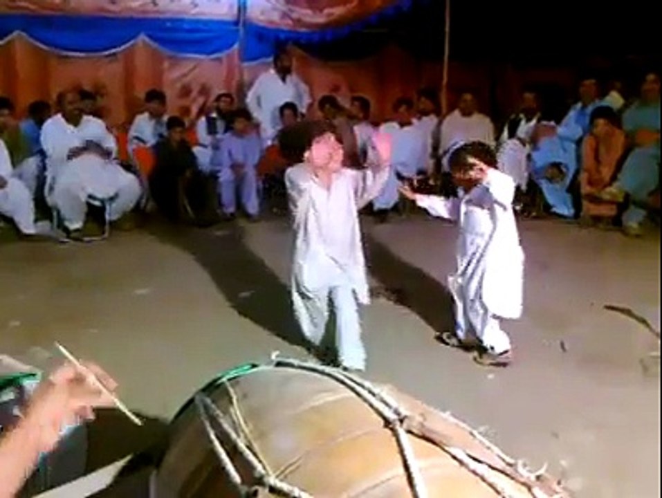 kid dancing