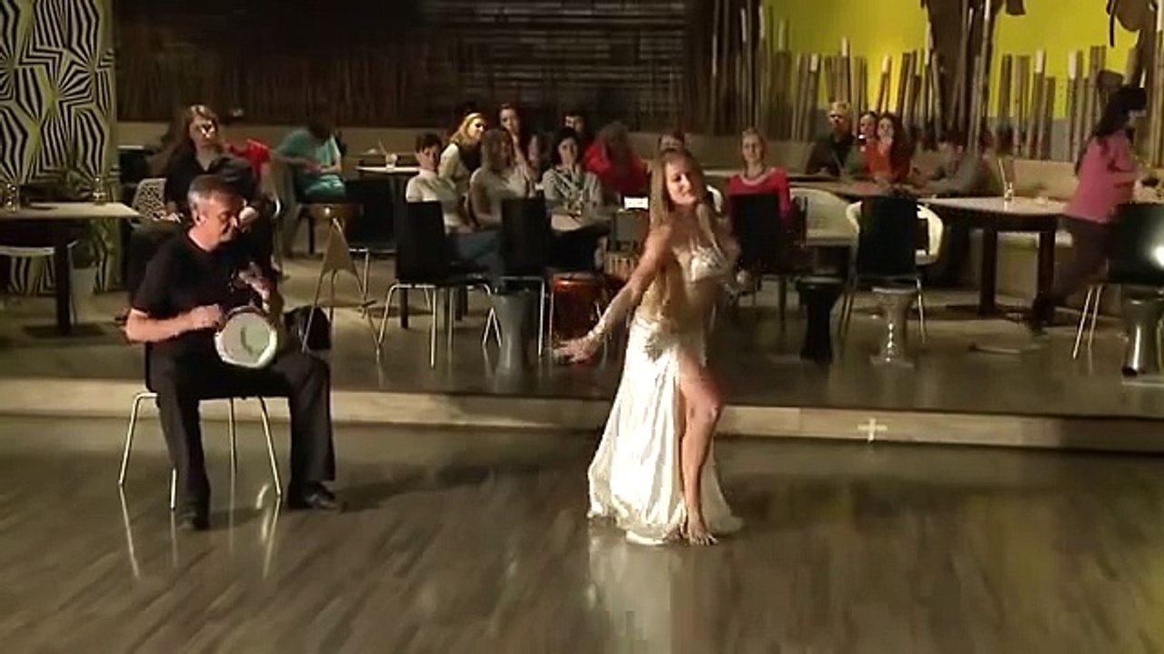 Superb Hot Arabic Girl Belly Danceer