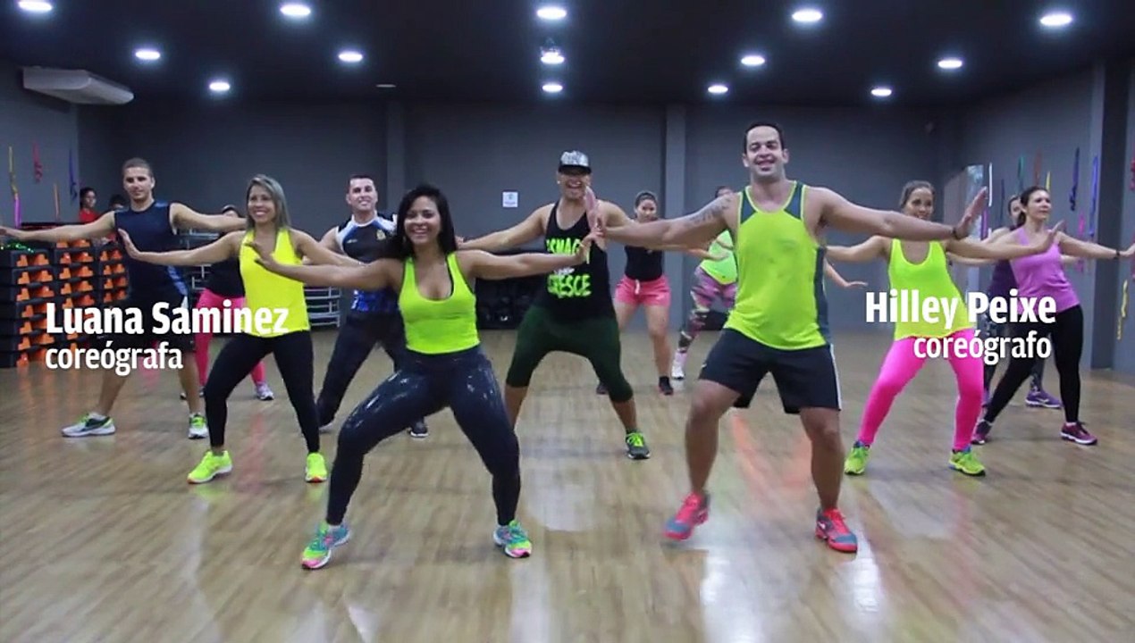 Luana e Hilley ensinam a dançar Pararatibum