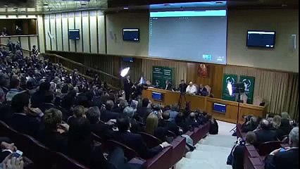 Papa Francisco: Soy un tronco con las computadoras