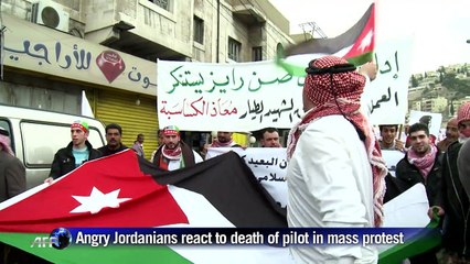 Angry Jordanians react to death of pilot in mass protest