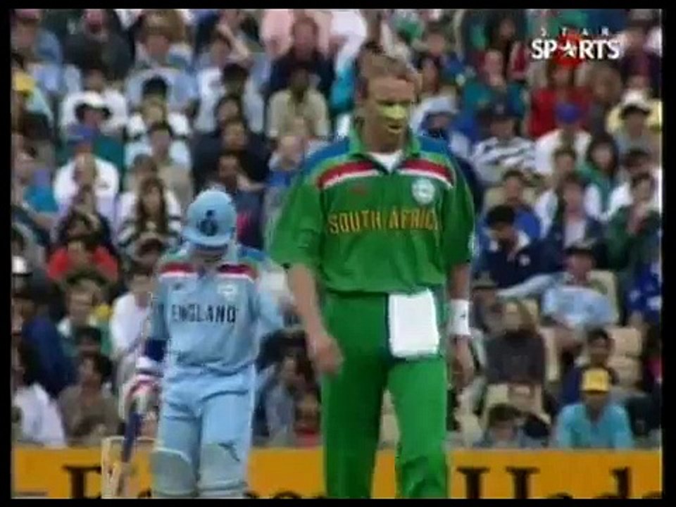 Rare - Eng vs SA World Cup 1992 SF HQ Extended 90 mins Highlights Eng Inning Part 1_2