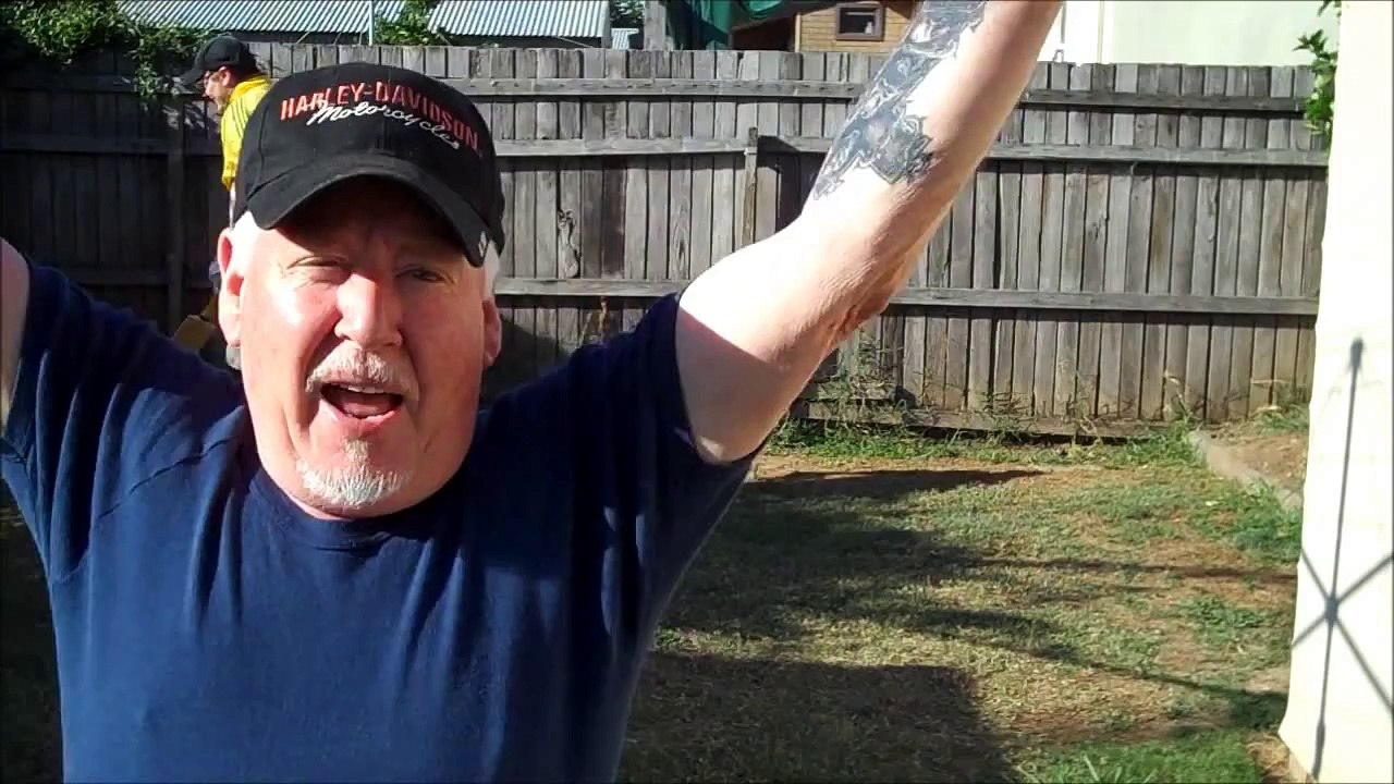 65 YEAR OLD MAN BOWLS THE WORLD'S BEST DOOSRA _JUST LOOK AT THE TURN_
