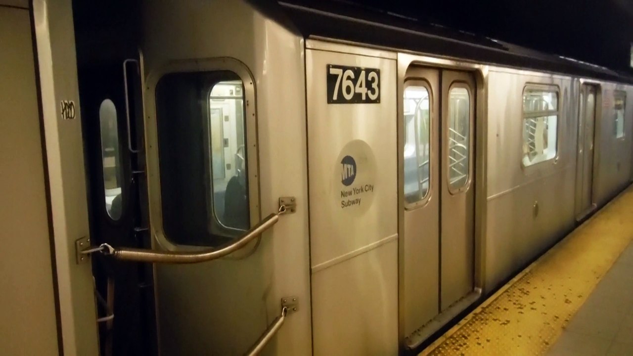 6 Train Leaving West 96th Street