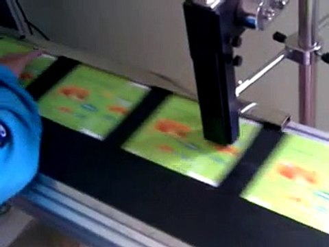 máy in date trên lon bia, lon nước ngọt, lon yến, máy phun date trên hộp bánh kẹo, bao bì nilong