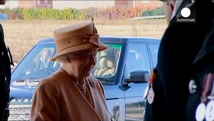 İngiltere Kraliçesi Elizabeth tahtta 63'üncü yılını dolduruyor