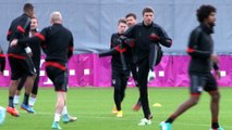 FÚTBOL: Bundesliga: Guardiola: Defensa y ataque tienen responsabilidad compartida