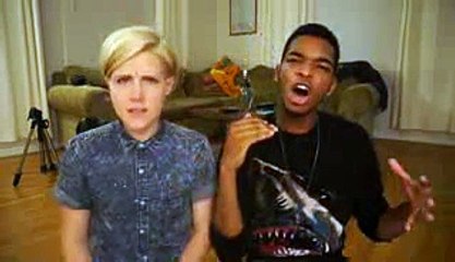 #SOCIALSATURDAY  HOW TO SCISSOR A LESBIAN [w  HANNAH HART]